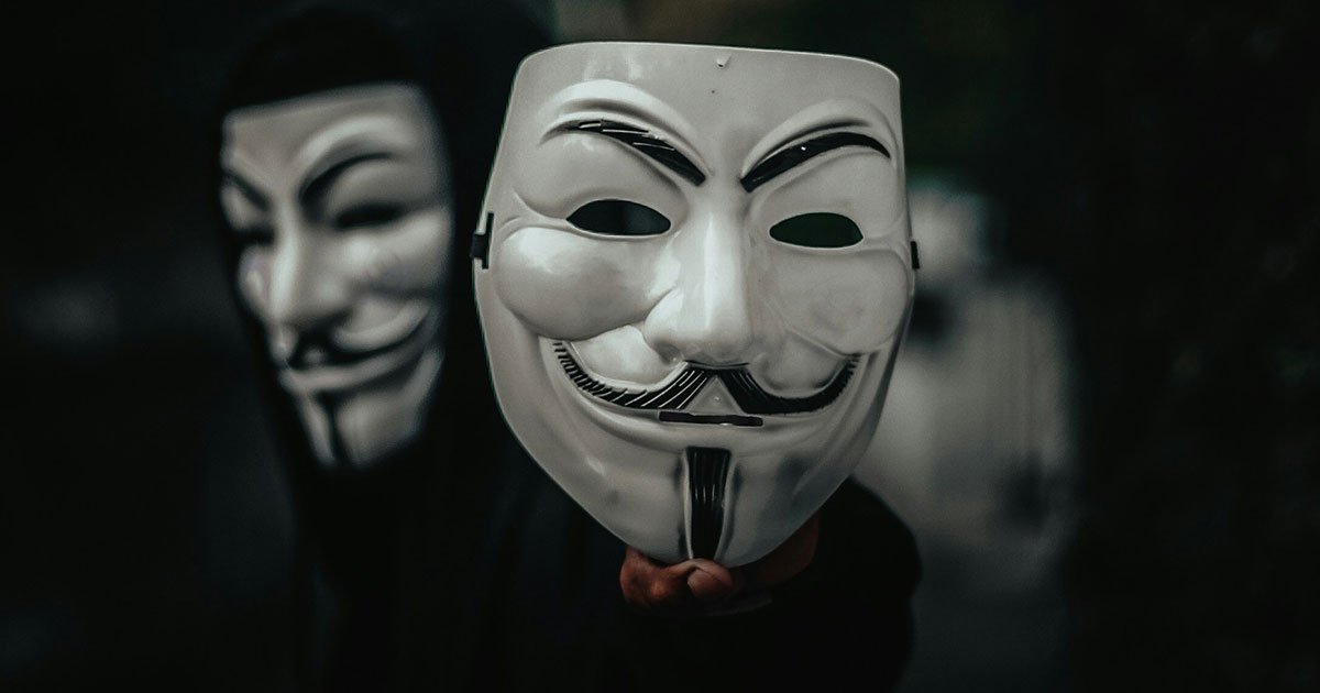 Operatörernas kamp mot bedragarna